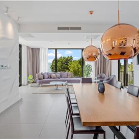 5 bedroom beachfront villa with heated pool near Omis, sleeps 9